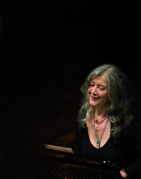 photo-martha-solo.jpg